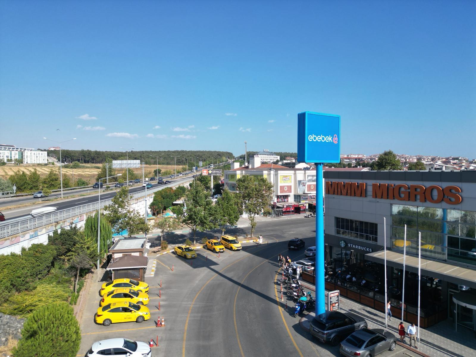 YSK Center ve Migros karşısındaki Değirmenaltı Taksi durağı